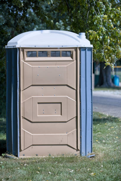 Portable Toilet Options We Offer in Hillsborough, CA